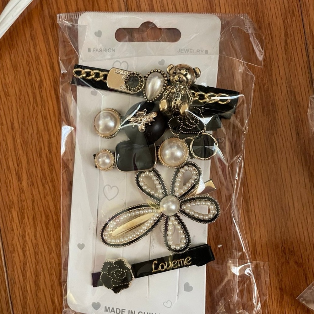 Love Black and Gold Elegant Hair Accessories